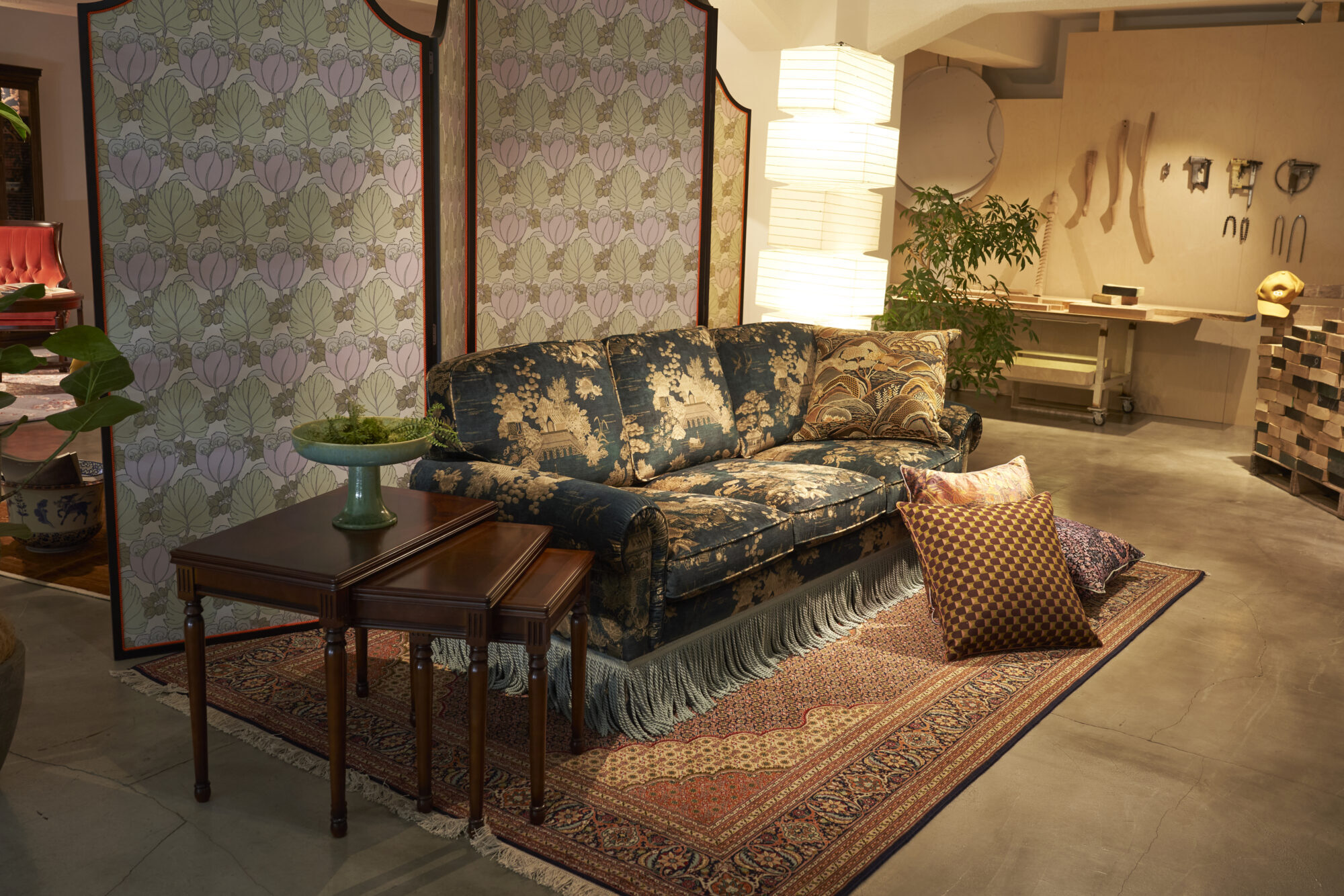 引き取り限定　マルニ木工　コレクションボード　クラシカルインテリア マルニ木工 | Tresure House